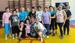 Участницы лиманского клуба «Здравушка» продолжают регулярные тренировки